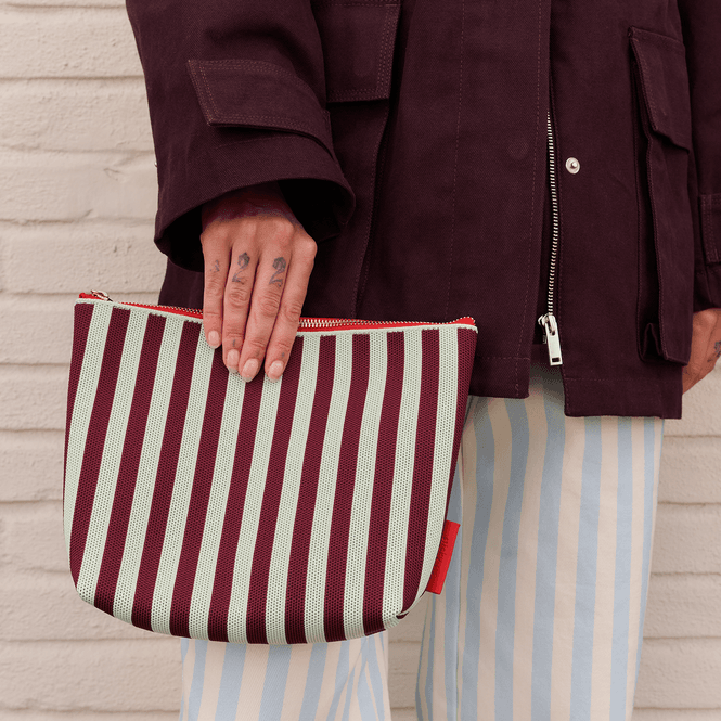 Hovedbilde Knitted Stripes Toalettmappe (Mist + Fig)